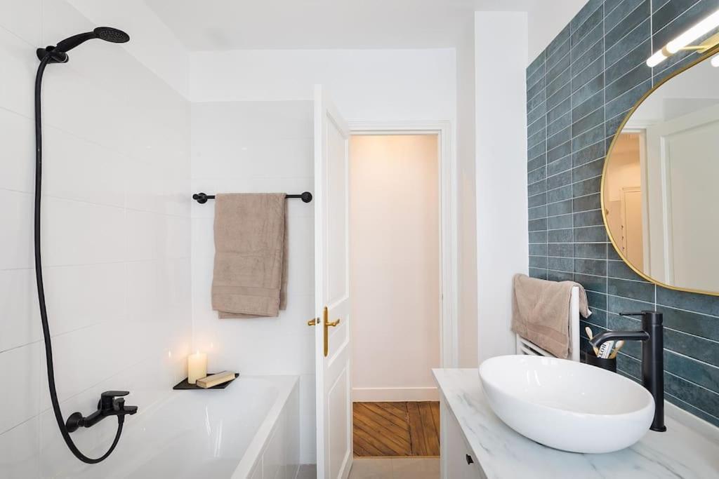 Sirene - 2 A Batignolles * Parigi